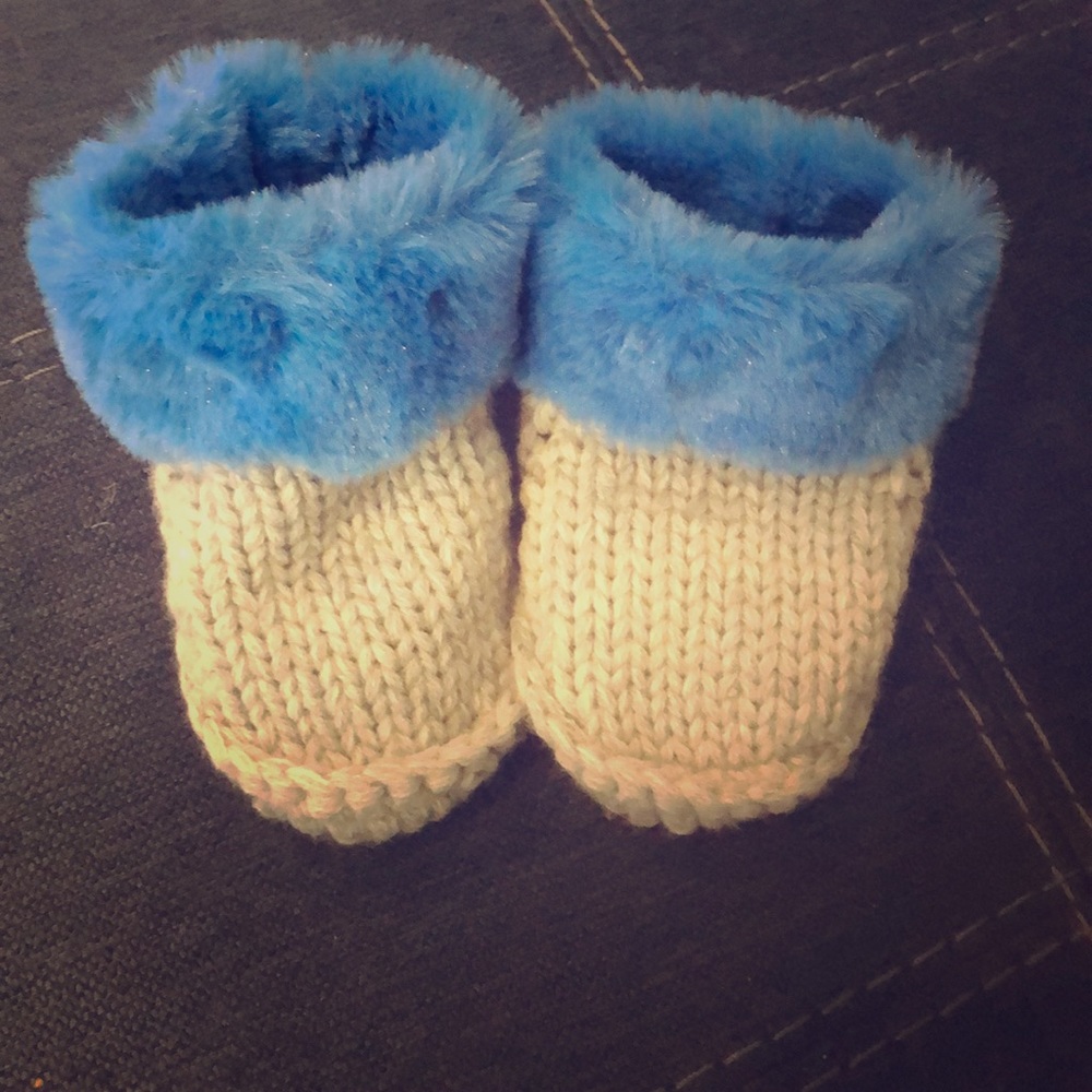 Newborn knitted booties